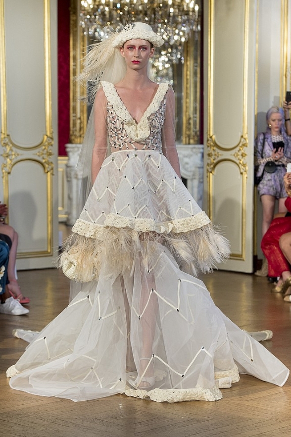 Vietnamese fashion makes its mark upon the world Vietnamese fashion makes its mark upon the world