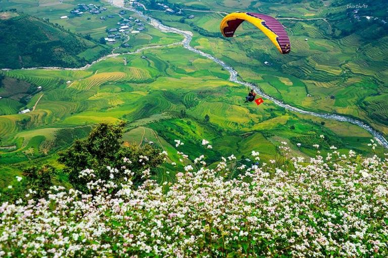 Yen Bai Plays Host to the Paragliding Festival in 2022 Yen Bai Plays Host to the Paragliding Festival in 2022