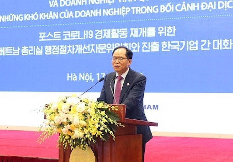 south korean businesses express deresire to be loosened quarantine as moving vietnam for work