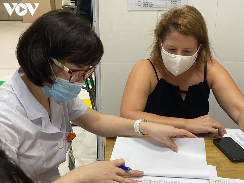 The happiness of recovered COVID-19 patients as donating blood plasma