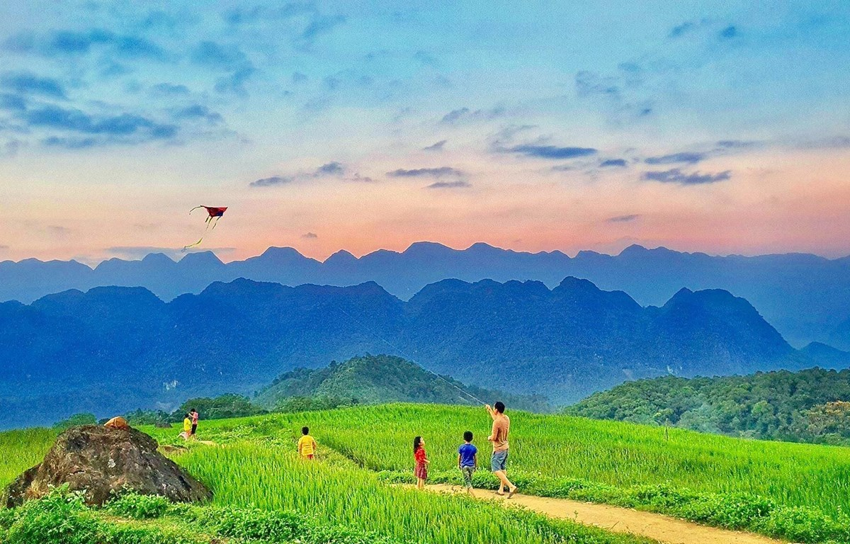 Hunting clouds in Pu Luong sky gate- an unmissable experience 0930 plu