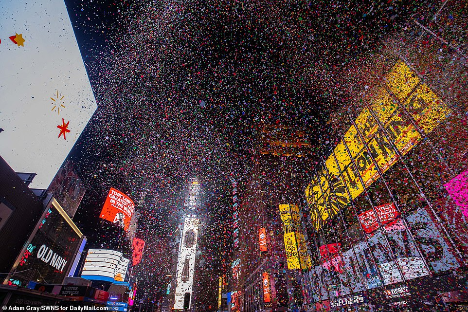US's Times Square celebrates 2021 beginning US's Times Square celebrates 2021 beginning