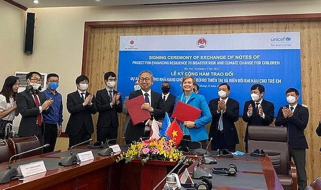 Japan, UNICEF to Help Vietnam Enhance Resilience to Disaster Risks for Children Japan, UNICEF to Help Vietnam Enhance Resilience to Disaster Risks for Children