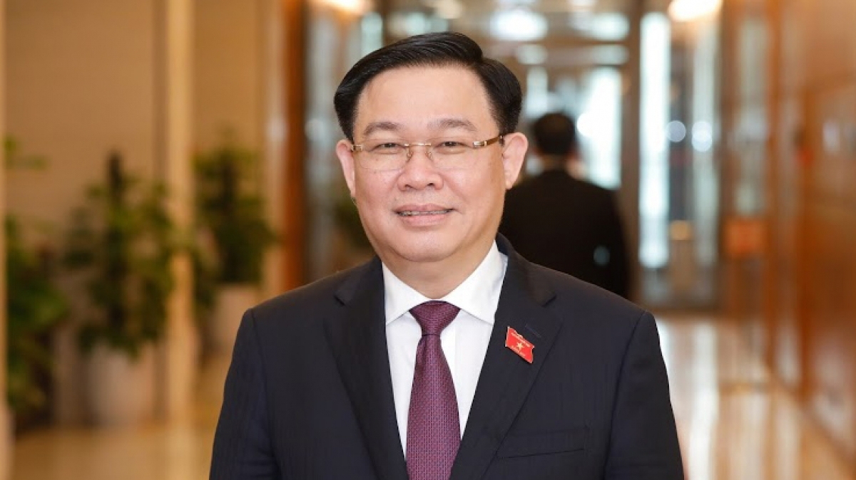 Secretary of the Hanoi Party Committee Vuong Dinh Hue 2418-hu