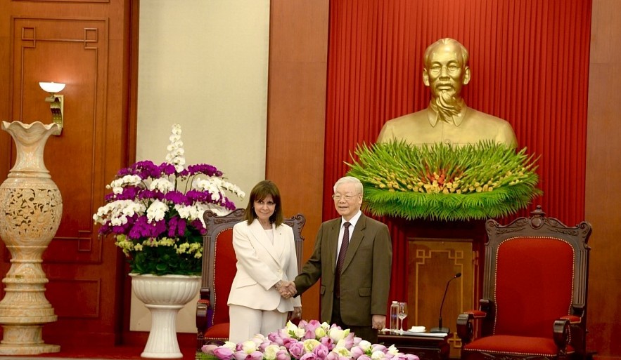 Vietnam Treasures Time-Honoured Friendship with Greece Vietnam Treasures Time-Honoured Friendship with Greece