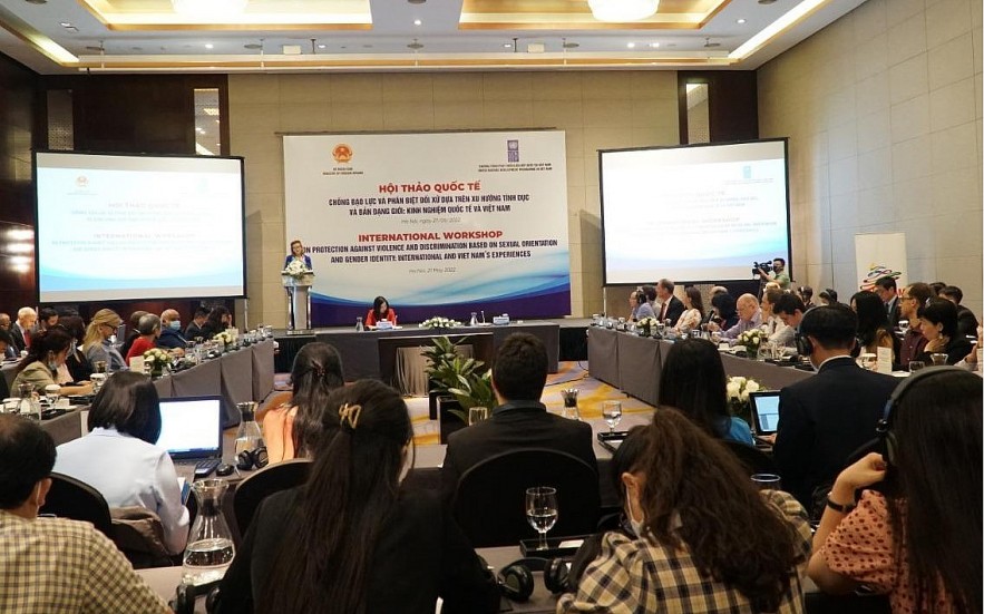 Vietnam’s Experiences on Protection against Violence and Discrimination based on Sexual Orientation and Gender Identity Vietnam’s Experiences on Protection against Violence and Discrimination based on Sexual Orientation and Gender Identity