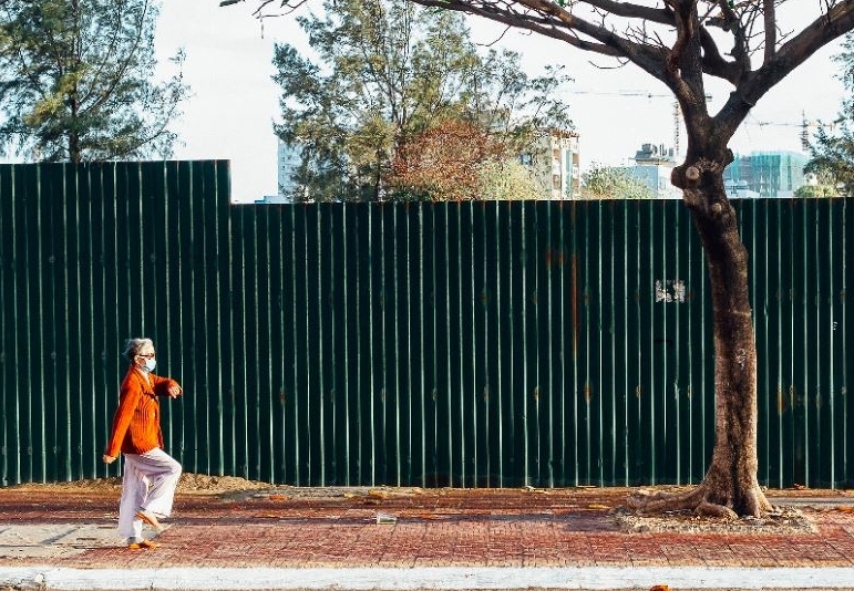 peaceful daily life in vung tau in photo shoots of a deaf american photographer