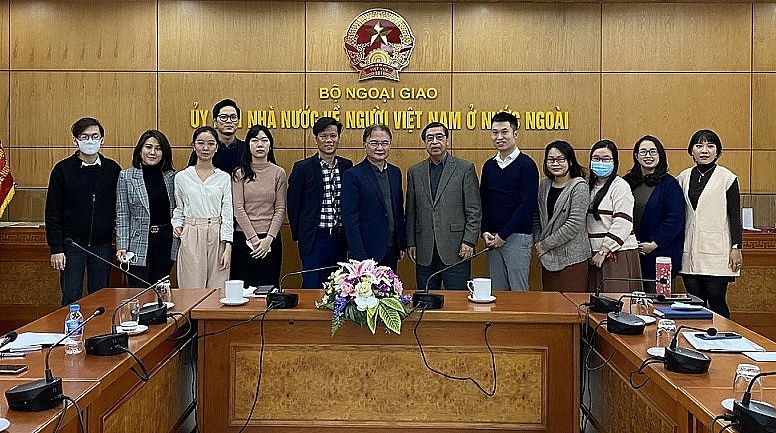 Training Session on Mobilizing Overseas Vietnamese Launched Training Session on Overseas Vietnamese Mobilization Launched