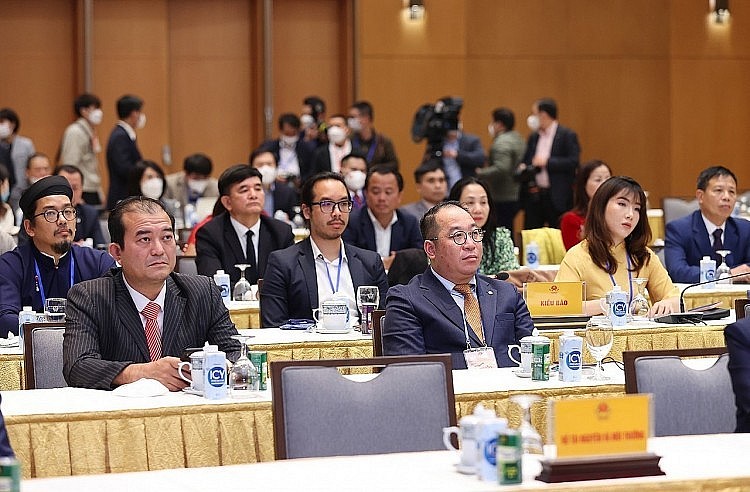 Overseas Vietnamese Expect Vietnam's Economic Recovery and Development Overseas Vietnamese Expect Vietnam's Economic Recovery and Development