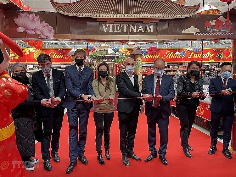 Vietnamese Tet Promoted in 3,400 French Supermarkets Vietnamese Tet Promoted in 3,400 French Supermarkets