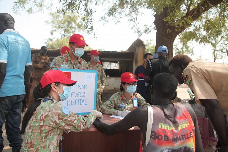 Vietnamese 'Blue Beret' Soldiers Support Prisoners in South Sudan Vietnamese 'Blue Beret' Soldiers Support South Sudanese Prisoners
