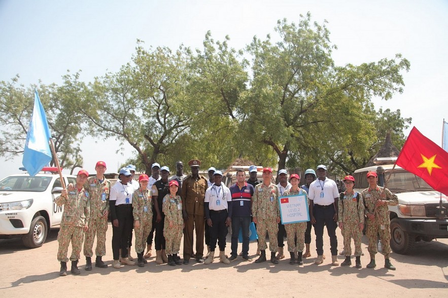 Vietnamese 'Blue Beret' Soldiers Support Prisoners in South Sudan Vietnamese 'Blue Beret' Soldiers Support South Sudanese Prisoners