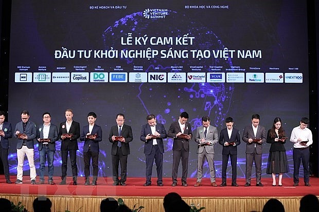 Vietnamese Startup Community Towards Global Solutions Vietnamese Startup Community Towards Global Solutions