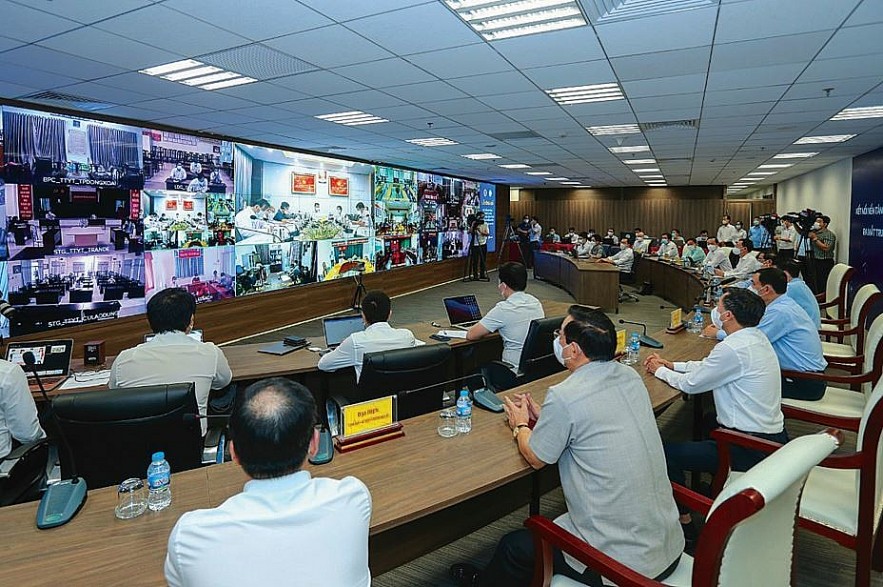 A meeting at the National Technology Center for Covid-19 Prevention and Control. Photo: VNN A meeting at the National Technology Center for Covid-19 Prevention and Control. Photo: VNN