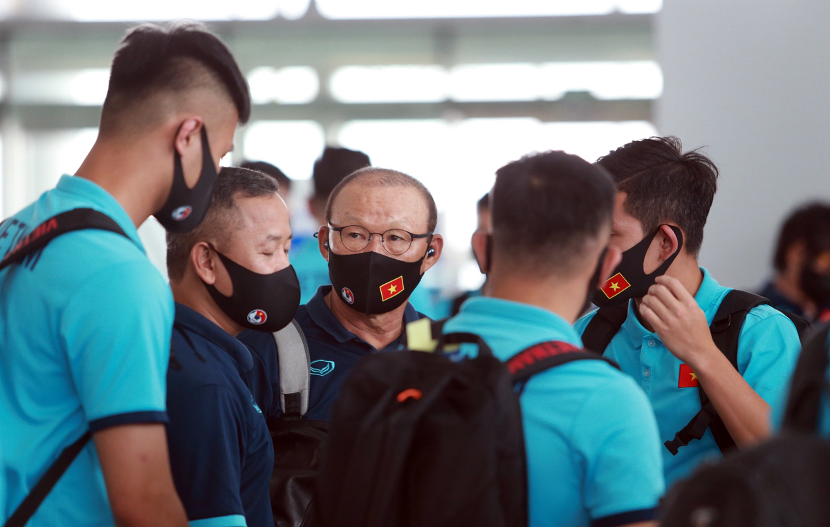 Vietnam football team presents in UAE for World Cup In photos: Vietnam arrives in UAE for World Cup qualifiers