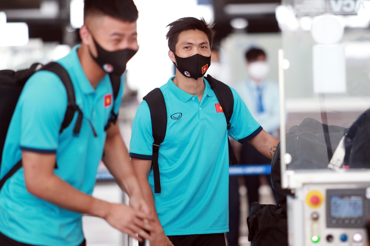 Vietnam football team presents in UAE for World Cup In photos: Vietnam arrives in UAE for World Cup qualifiers