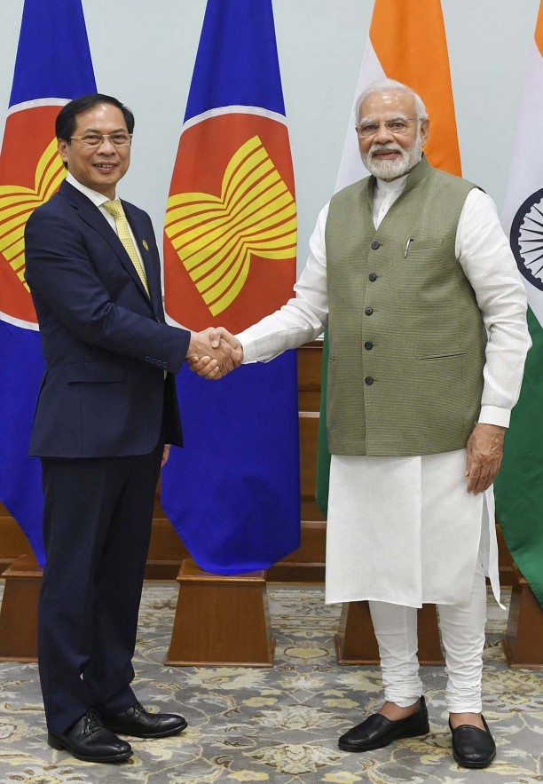 Vietnamese FM Attends Special ASEAN-India Foreign Ministers' Meeting Vietnamese FM Attends Special ASEAN-India Foreign Ministers' Meeting