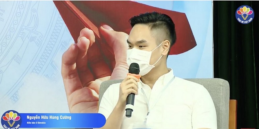 Young Vietnamese in 20 Countries Show Love for the Country Young Overseas Vietnamese Show Their Love for the Homeland