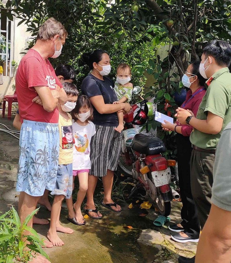 Localities Support Foreigners in Difficulty in Ho Chi Minh City Amid Covid-19 Foreigners in Difficulty in Ho Chi Minh City Receive Support Amid Covid-19