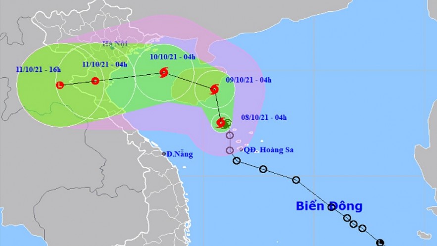 Storm Lionrock is expected to change its course before making landfall on October 11. Photo: VOV Storm Lionrock is expected to change its course before making landfall on October 11. Photo: VOV