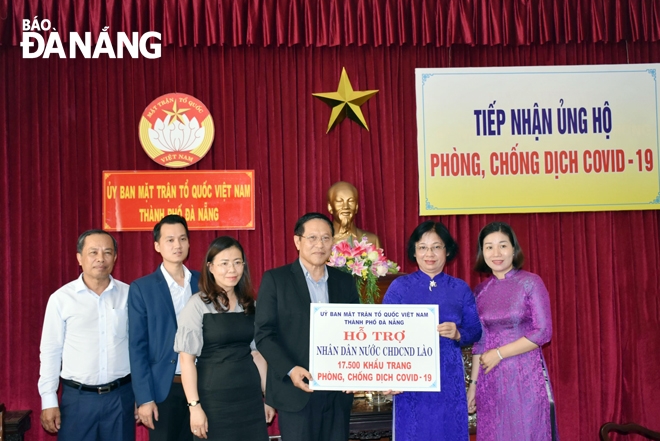 Da Nang city donates 5,000 antibacterial masks to Laos da nang city donates 5000 antibacterial masks to laos