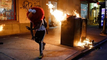 santa monica struggling to stop looting spree extend curfew through monday morning