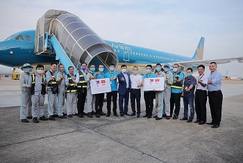 da nang city donates 5000 antibacterial masks to laos