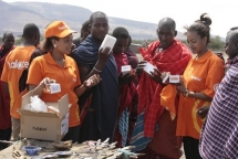 vietnamese women association in tanzania presents necessities to orphans